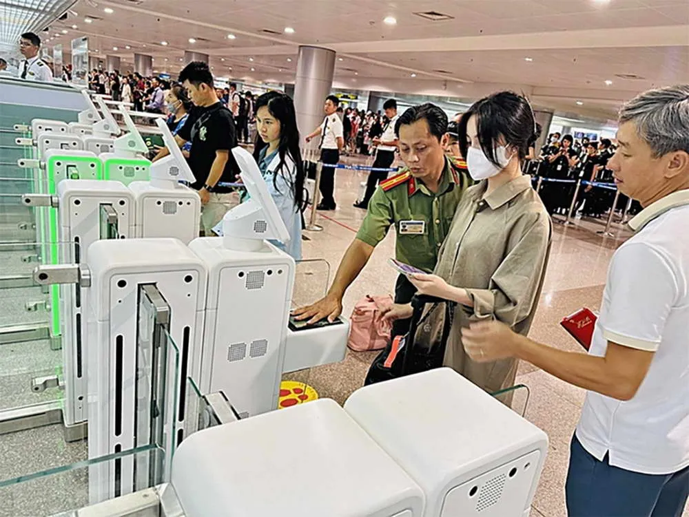 Ph&oacute; thủ tướng y&ecirc;u cầu sửa quy định tạm ho&atilde;n xuất cảnh v&igrave; nợ thuế- Ảnh 1.