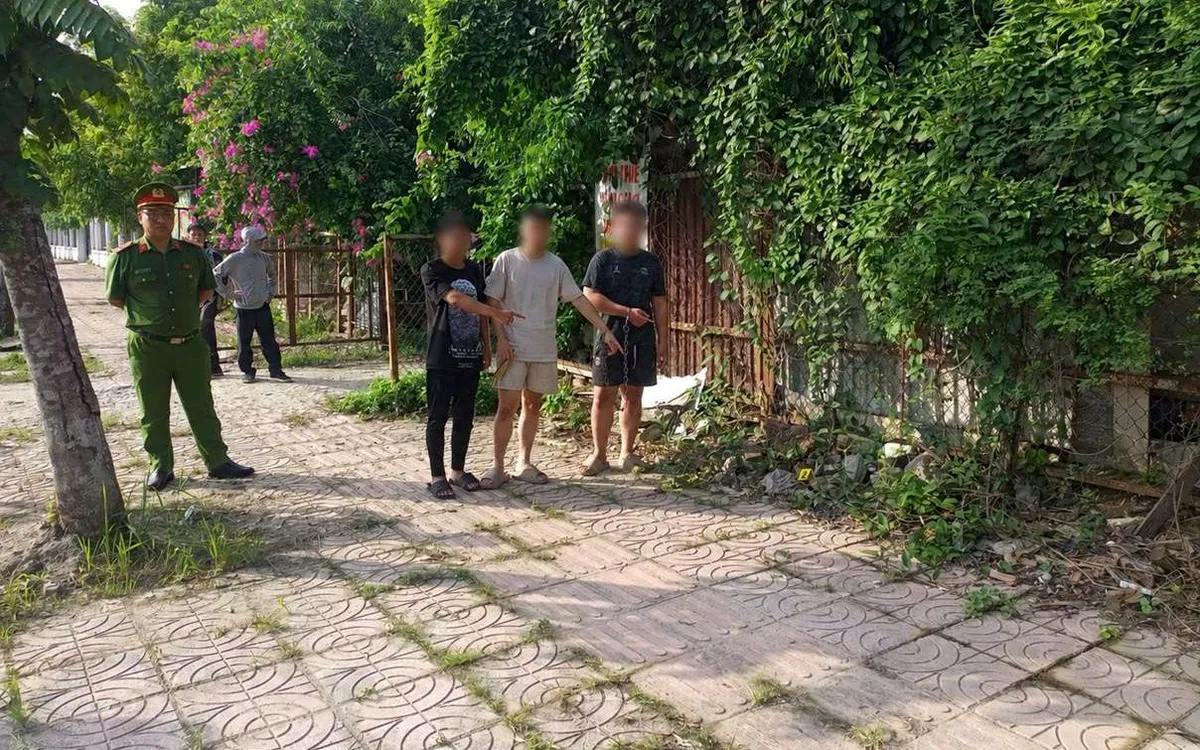03 đối tượng tại hiện trường vụ cố ý gây thương tích. Ảnh: Công an TP Hà Nội
