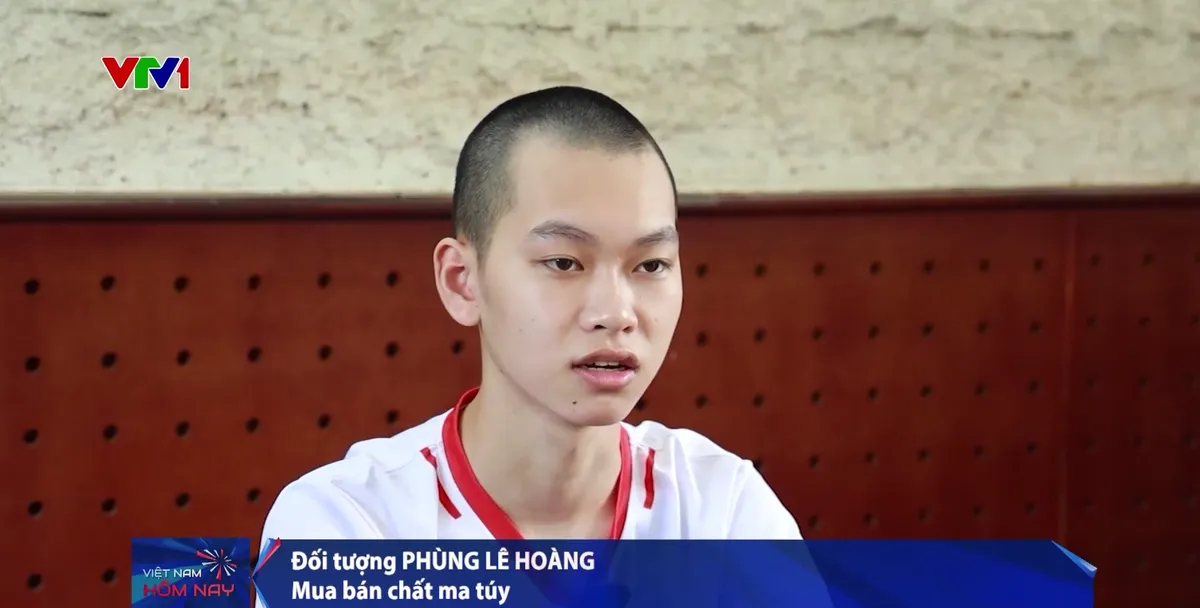 Ma t&uacute;y n&uacute;p b&oacute;ng thuốc l&aacute; điện tử để tiếp cận giới trẻ - Ảnh 2.