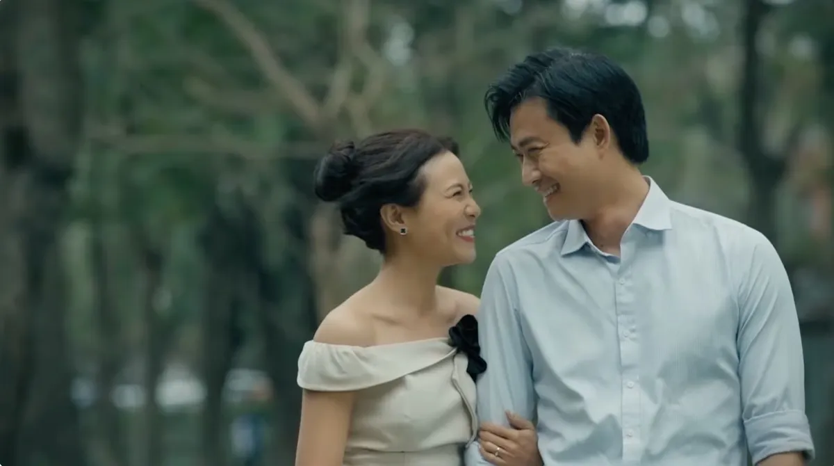 Dưới &ocirc; cửa s&aacute;ng đ&egrave;n - Tập 15: Đau l&ograve;ng với lời th&uacute; tội ngoại t&igrave;nh của chồng, Diệu thẫn thờ bỏ nh&agrave; đi lang thang- Ảnh 11.