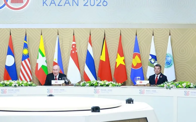 Thủ tướng Chính phủ Lê Minh Hưng tham dự Phiên ăn trưa làm việc do Tổng thống Nga Vladimir V. Putin chủ trì - Ảnh: VGP/Nhật Bắc