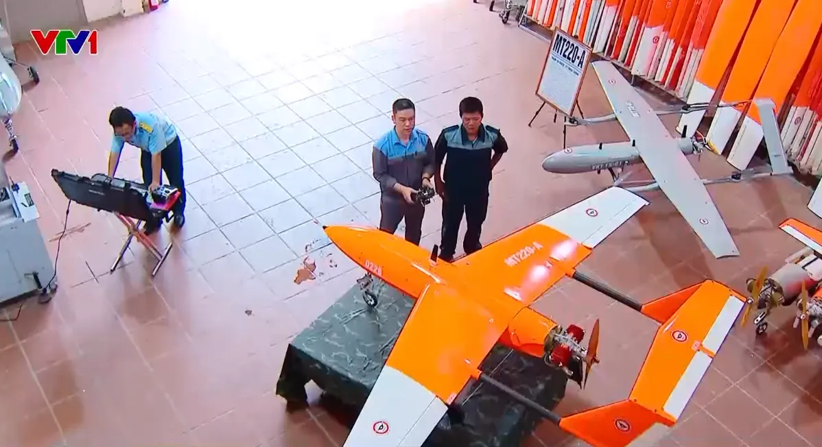 Tự chủ nghi&ecirc;n cứu v&agrave; chế tạo UAV, giữ vững bầu trời Tổ quốc - Ảnh 1.