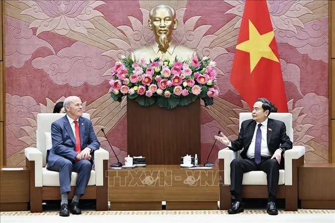 Chủ tịch Quốc hội Trần Thanh Mẫn mong muốn th&uacute;c đẩy quan hệ Việt Nam - Canada l&ecirc;n tầm cao mới- Ảnh 1.