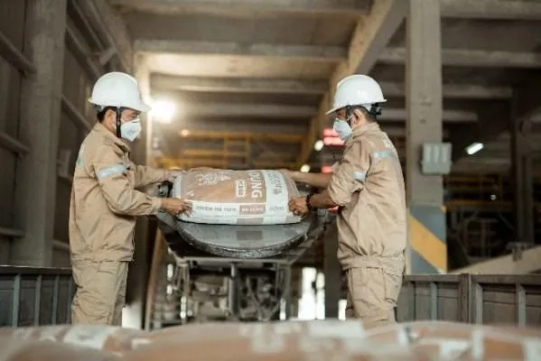 Tiêu thụ xi măng khởi sắc, Vicem báo lãi hơn 500 tỷ đồng- Ảnh 1. Tiêu thụ xi măng khởi sắc, Vicem báo lãi hơn 500 tỷ đồng- Ảnh 1.