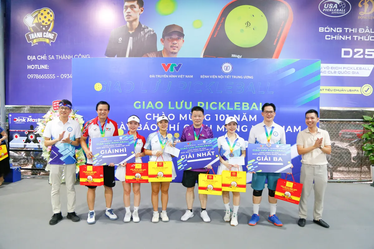 Giao lưu pickleball ch&agrave;o mừng 101 năm Ng&agrave;y B&aacute;o ch&iacute; C&aacute;ch mạng Việt Nam  - Ảnh 5.