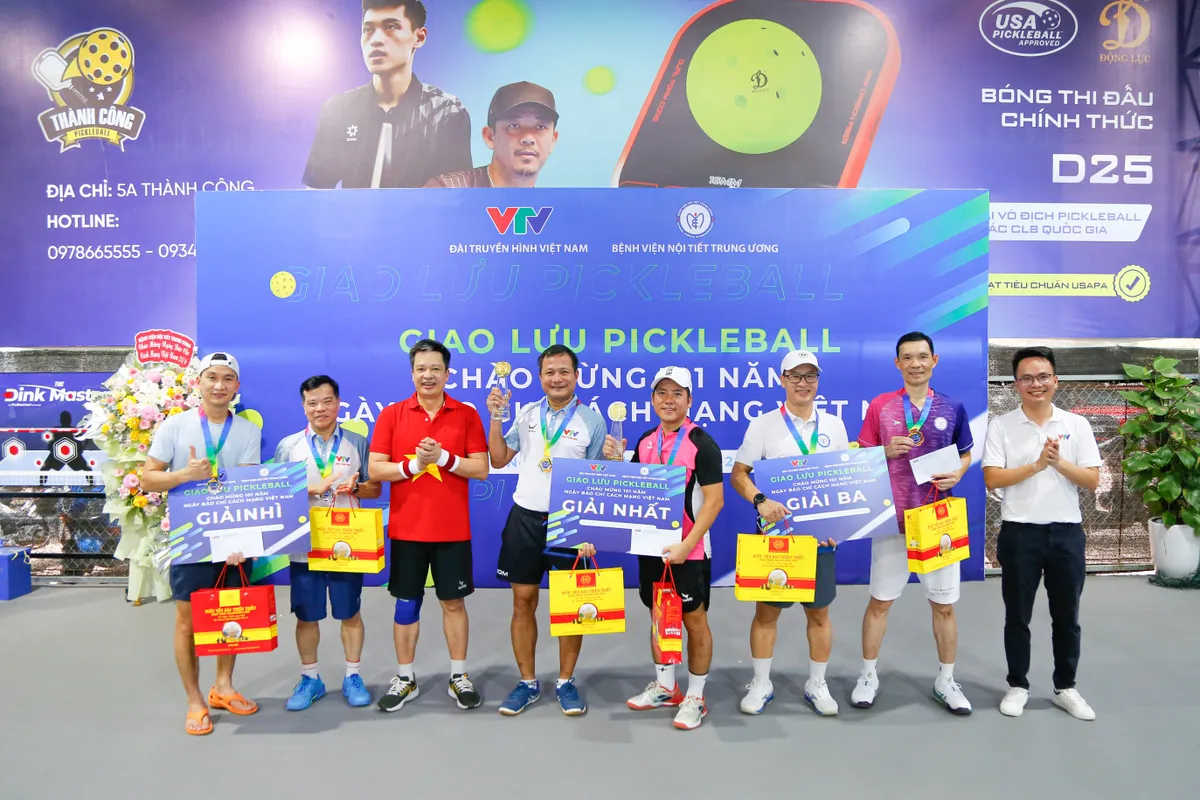 Giao lưu pickleball ch&agrave;o mừng 101 năm Ng&agrave;y B&aacute;o ch&iacute; C&aacute;ch mạng Việt Nam  - Ảnh 4.