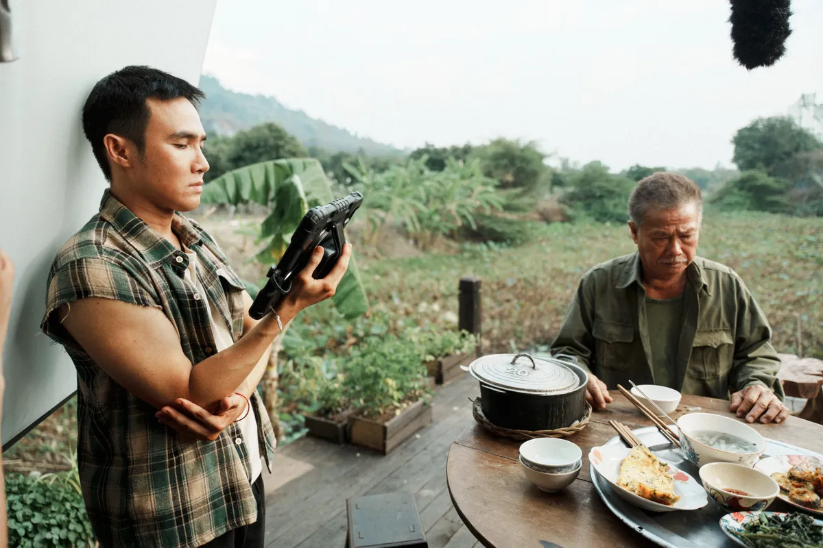 NSƯT Cao Minh kh&aacute;c lạ trong 'Nghỉ h&egrave; sợ nghỉ hưu'- Ảnh 2.