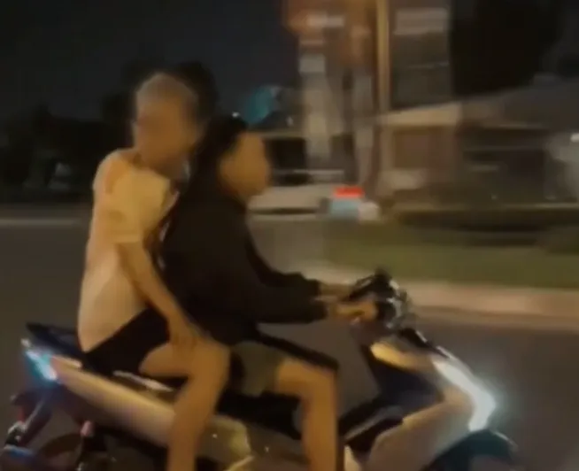 Đ&agrave; Nẵng: Xử l&yacute; 2 thanh ni&ecirc;n r&uacute; ga, nẹt p&ocirc; g&acirc;y rối trật tự c&ocirc;ng cộng- Ảnh 1.