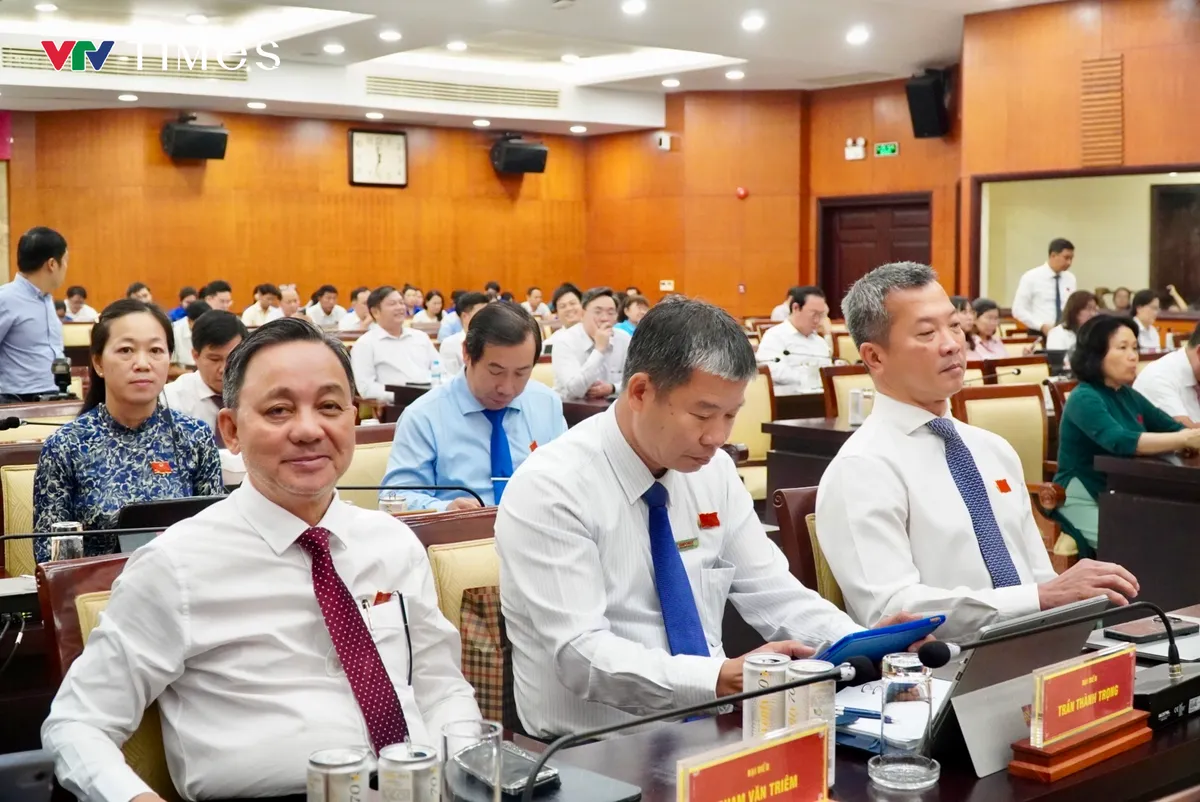 Chủ tịch TP Hồ Chí Minh: Vẫn còn tình trạng né trách nhiệm gây khó cho người dân và doanh nghiệp - Ảnh 6.