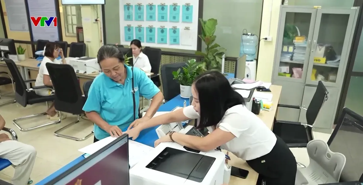 Người dân đỡ vất vả hơn khi làm thủ tục đất đai - Ảnh 1.