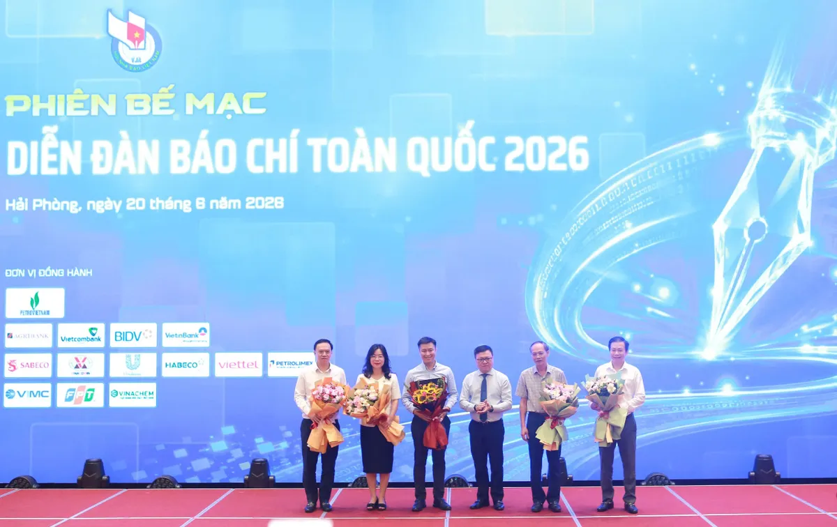 Bế mạc Diễn đ&agrave;n B&aacute;o ch&iacute; to&agrave;n quốc 2026: X&acirc;y dựng nền b&aacute;o ch&iacute; Việt Nam chuy&ecirc;n nghiệp, nh&acirc;n văn v&agrave; hiện đại- Ảnh 2.
