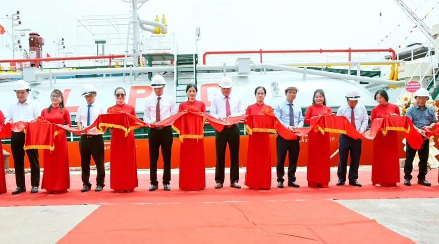 B&agrave;n giao t&agrave;u chở kh&iacute; h&oacute;a lỏng LPG 1.700m&sup3; v&agrave; t&agrave;u chở h&agrave;ng tổng hợp 6.600 tấn- Ảnh 5.