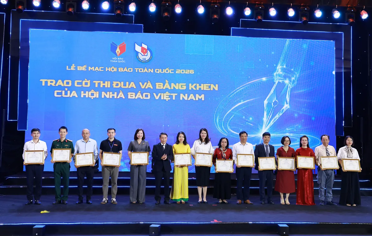 Bế mạc Hội b&aacute;o To&agrave;n quốc 2026: Trao 46 giải Sản phẩm b&aacute;o ch&iacute; ấn tượng đặc sắc v&agrave; 57 giải Gian trưng b&agrave;y ấn tượng- Ảnh 5.