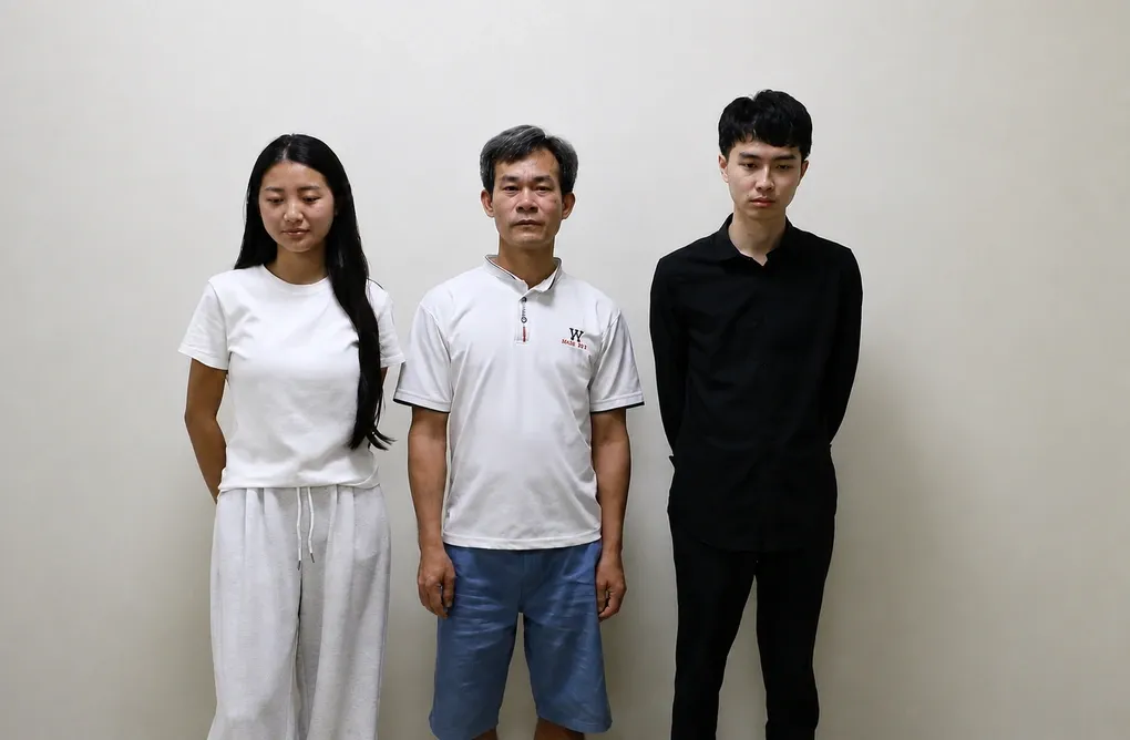 Khởi tố 3 người tham gia hợp thức h&oacute;a gần 48 tỷ đồng cho đường d&acirc;y lừa đảo xuy&ecirc;n bi&ecirc;n giới- Ảnh 1.