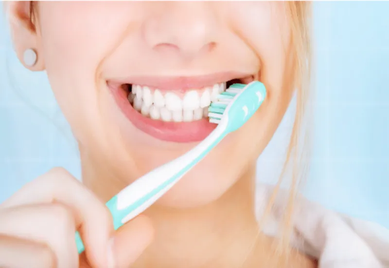 Đ&aacute;nh răng đ&uacute;ng c&aacute;ch: B&iacute; quyết đơn giản gi&uacute;p bảo vệ răng miệng khỏe mạnh- Ảnh 1.