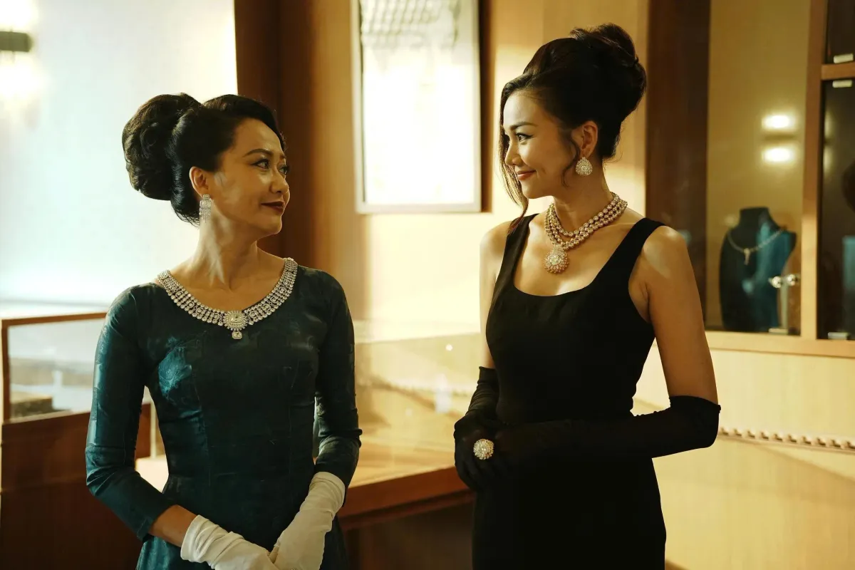 Hồng &Aacute;nh: 'T&ocirc;i nhận nhiều phim v&igrave; sợ kh&ocirc;ng c&ograve;n thời gian' - Ảnh 2.
