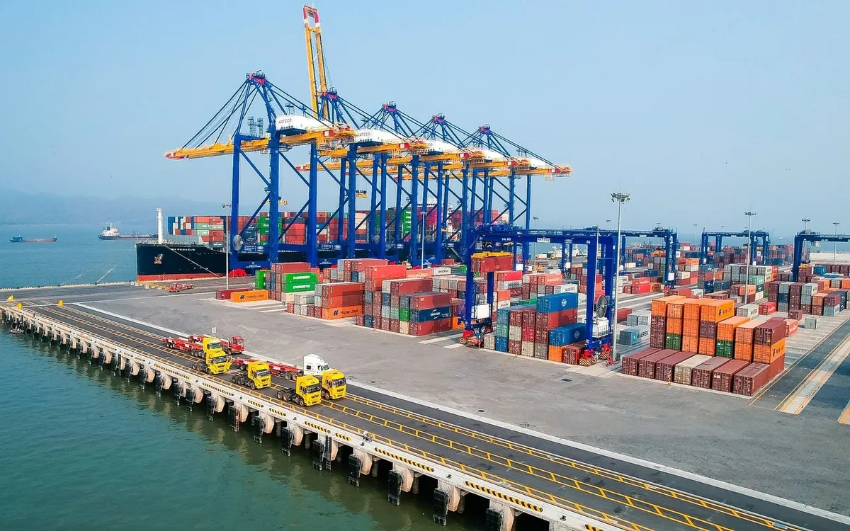 Xuất nhập khẩu nửa đầu tháng 6 vượt 51 tỷ USD - Ảnh: Báo Chính phủ