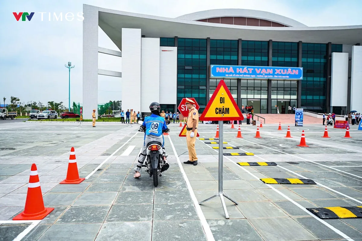 Th&aacute;i Nguy&ecirc;n: Th&iacute; điểm chiến dịch đ&agrave;o tạo kỹ năng l&aacute;i xe an to&agrave;n, xử l&yacute; hơn 1.800 trường hợp vi phạm giao th&ocirc;ng - Ảnh 3.