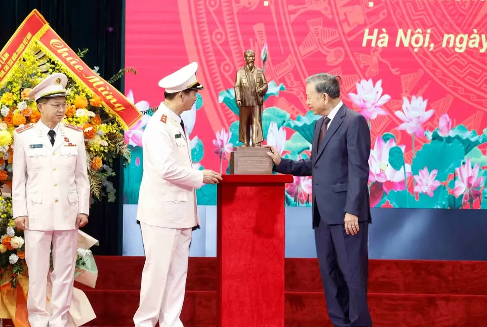 Tổng B&iacute; thư, Chủ tịch nước: X&acirc;y dựng nguồn nh&acirc;n lực an ninh đ&aacute;p ứng y&ecirc;u cầu trong kỷ nguy&ecirc;n mới - Ảnh 3.