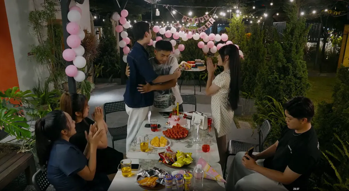 Ph&iacute;a b&ecirc;n kia th&agrave;nh phố - Tập 17: Lan trả th&ugrave; khiến Cương l&oacute;a mắt v&igrave; t&igrave;nh y&ecirc;u - Ảnh 17.