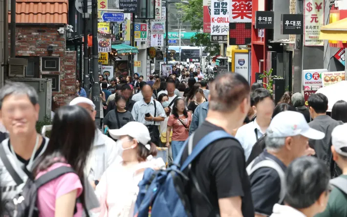 Đường phố Myeongdong thuộc quận Jongno, trung tâm Seoul, Hàn Quốc (Ảnh minh họa: Yonhap)