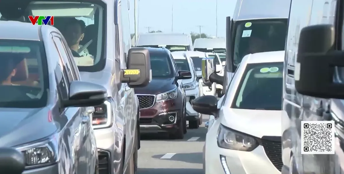 H&agrave;ng loạt ổ g&agrave; g&acirc;y &ugrave;n tắc tr&ecirc;n tuyến kết nối V&agrave;nh đai 3 - Ảnh 1.