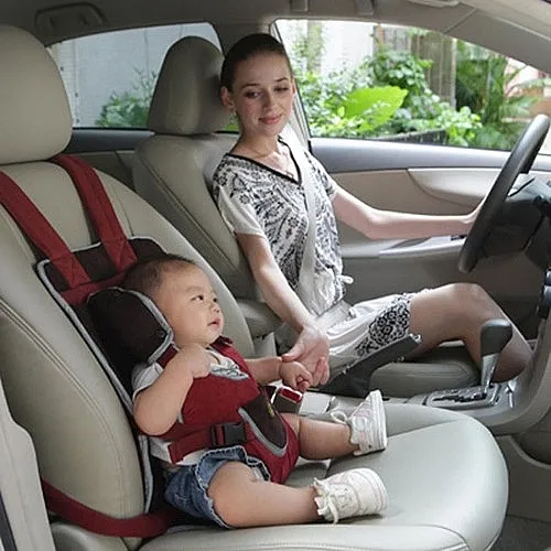 Những l&yacute; do kh&ocirc;ng n&ecirc;n cho trẻ em ngồi ghế trước &ocirc; t&ocirc;- Ảnh 1.