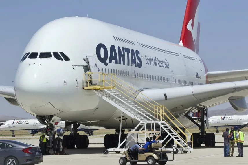 Airbus kiểm tra khẩn cấp 16 máy bay A380- Ảnh 1.