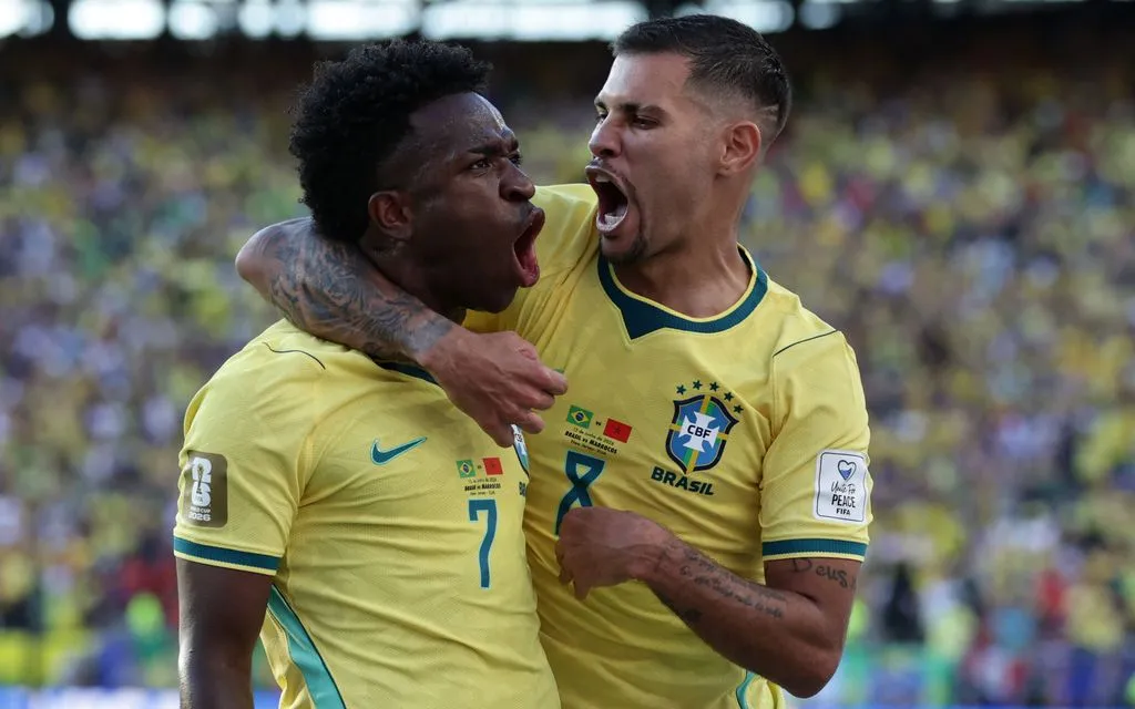 Brazil chưa thực sự bùng nổ nhưng "đường dài mới biết ngựa hay". Nhiều CĐV vẫn đang đặt hy vọng vào một kỳ World Cup thành công cho Selecao (Ảnh: AP)