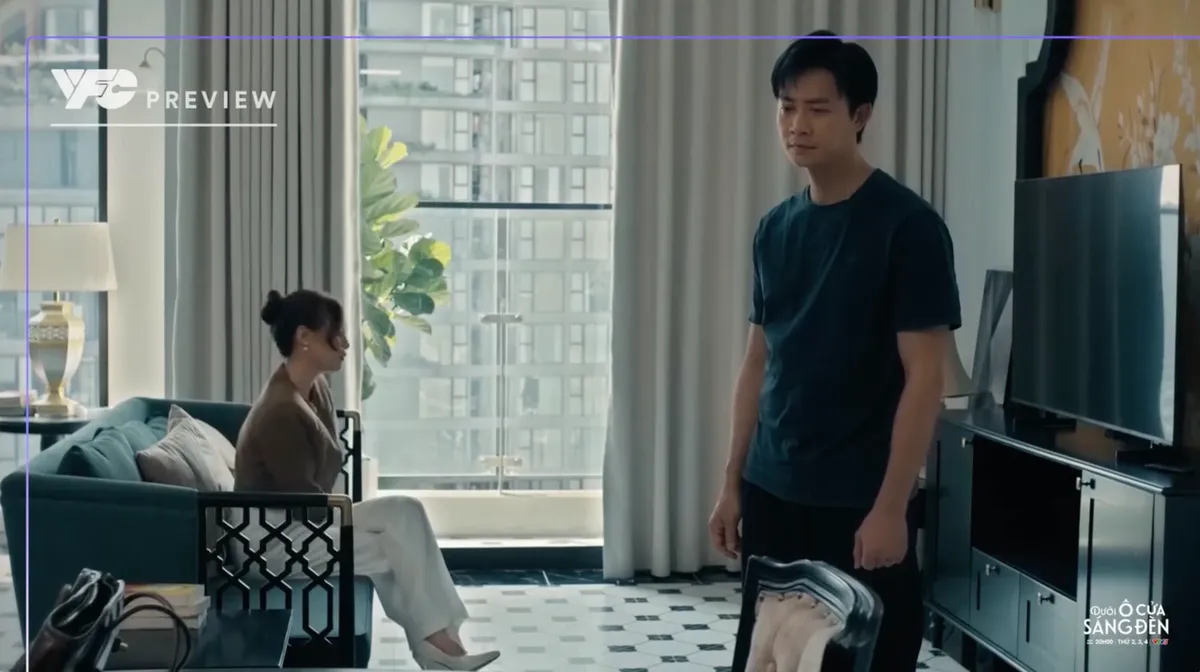 Dưới &ocirc; cửa s&aacute;ng đ&egrave;n - Tập 18: Dương kh&ocirc;ng đồng &yacute; k&yacute; đơn ly h&ocirc;n, Diệu vẫn ki&ecirc;n quyết chia tay - Ảnh 5.
