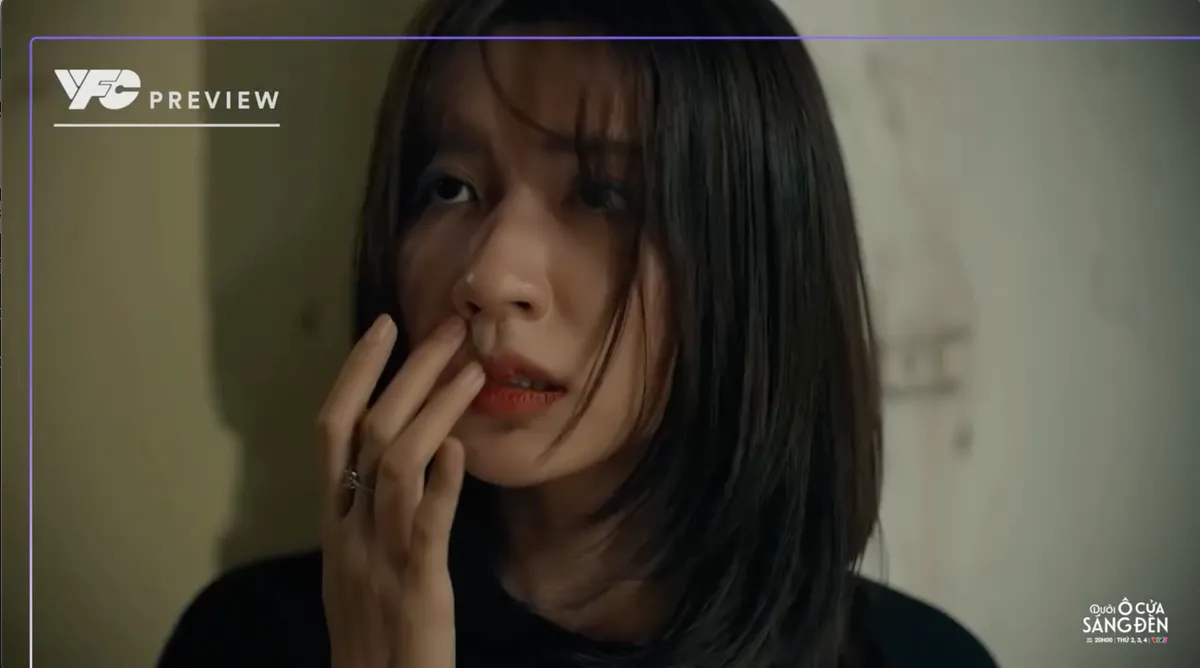 Dưới &ocirc; cửa s&aacute;ng đ&egrave;n - Tập 18: Dương kh&ocirc;ng đồng &yacute; k&yacute; đơn ly h&ocirc;n, Diệu vẫn ki&ecirc;n quyết chia tay - Ảnh 4.