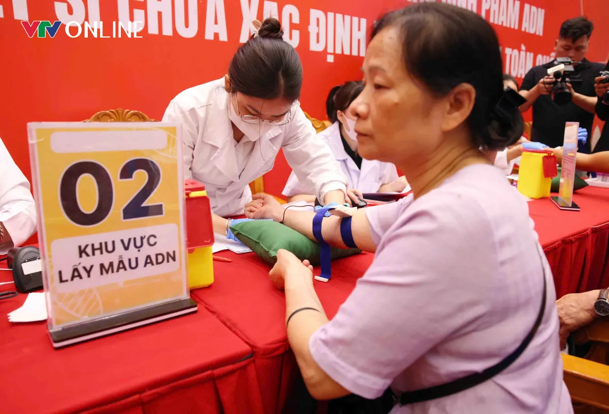 Bộ C&ocirc;ng an ph&aacute;t động cao điểm thu nhận mẫu sinh phẩm ADN th&acirc;n nh&acirc;n liệt sĩ chưa x&aacute;c định th&ocirc;ng tin tr&ecirc;n to&agrave;n quốc - Ảnh 6.