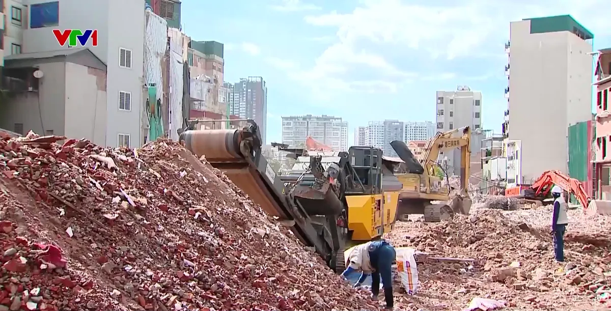Th&aacute;o gỡ vướng mắc để th&uacute;c đẩy t&aacute;i chế chất thải rắn x&acirc;y dựng - Ảnh 1.