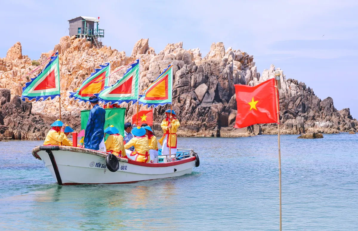 Lễ hội Yến s&agrave;o Kh&aacute;nh H&ograve;a 2026: H&agrave;nh tr&igrave;nh tri &acirc;n từ di sản biển đảo- Ảnh 1.