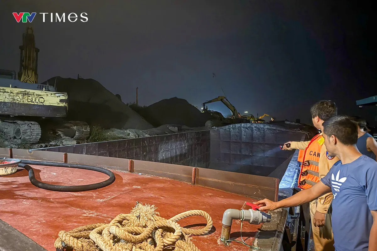 Hà Nội: Xử phạt 86 triệu đồng đối với 2 bến vật liệu xây dựng không phép hoạt động trong đêm- Ảnh 1.
