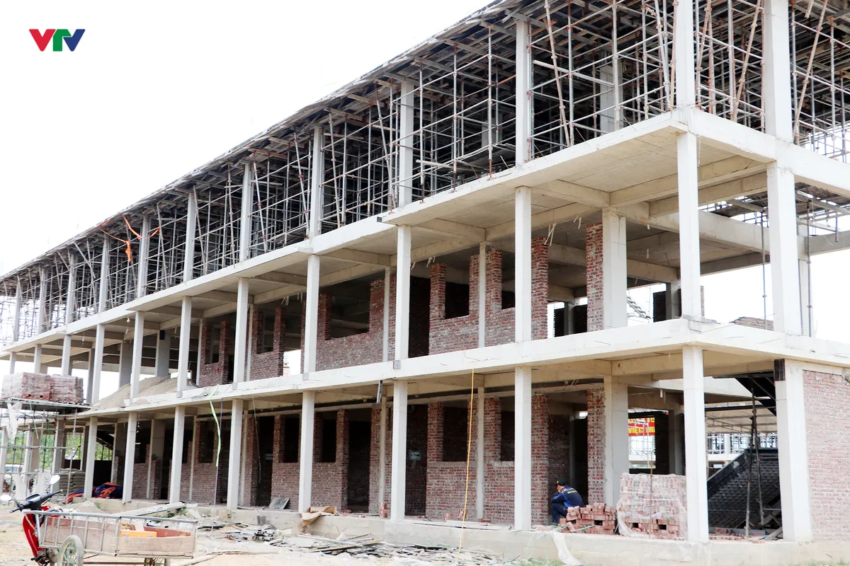 Nghệ An: Đẩy nhanh tiến độ, tăng tốc x&acirc;y trường nội tr&uacute; li&ecirc;n cấp v&ugrave;ng bi&ecirc;n giới - Ảnh 1.