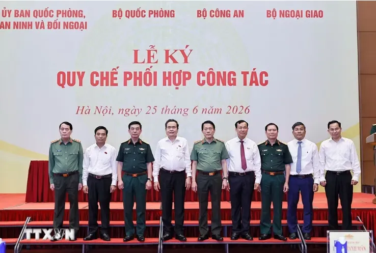 K&yacute; quy chế phối hợp trong lĩnh vực quốc ph&ograve;ng, an ninh v&agrave; đối ngoại- Ảnh 1.