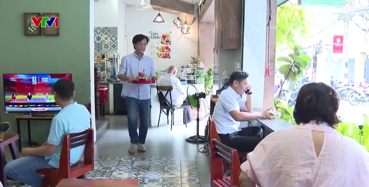 Từ ng&agrave;y 1/7, ph&iacute; bản quyền &acirc;m nhạc tại kh&ocirc;ng gian thương mại tăng theo quy định - Ảnh 1.