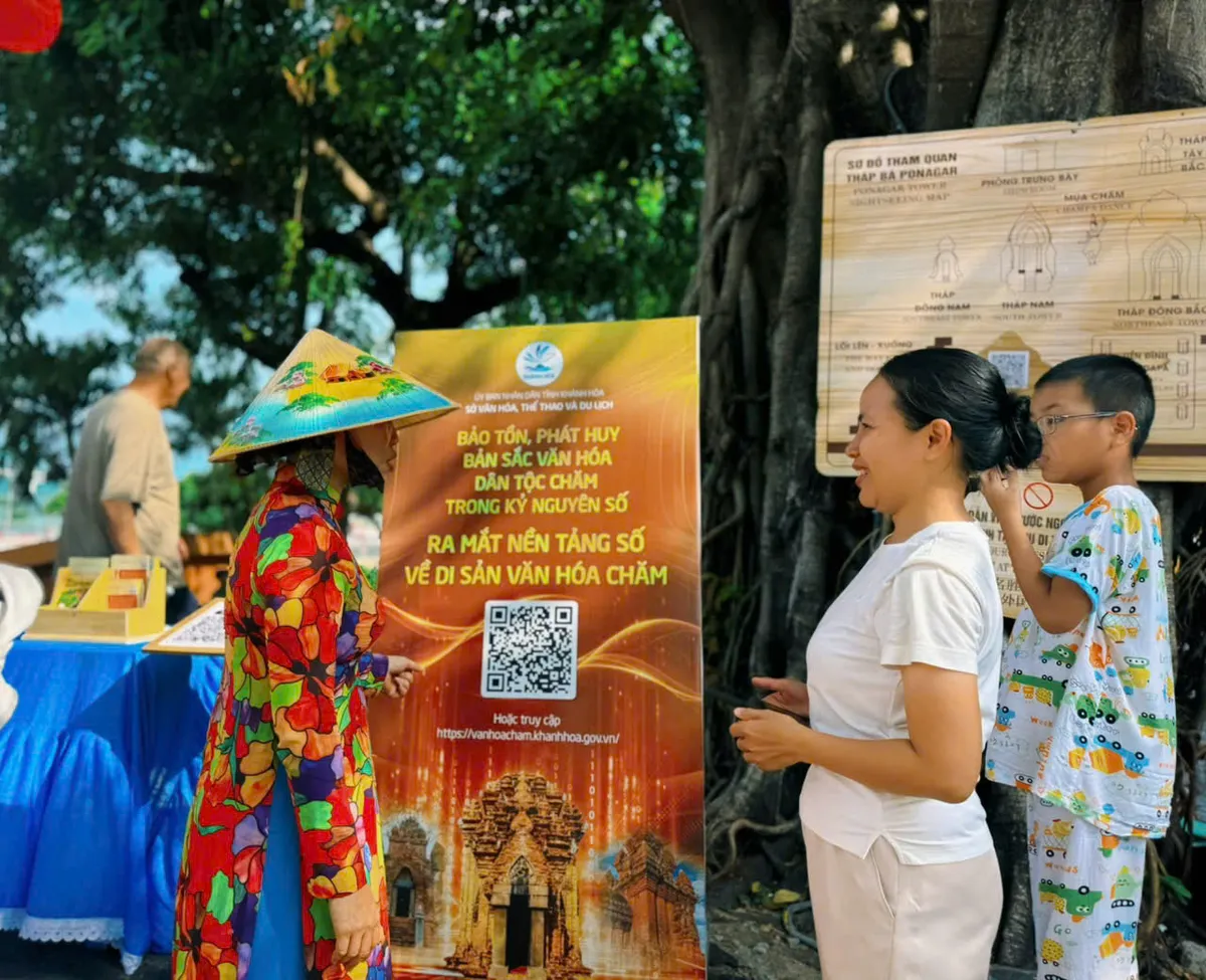 Kh&aacute;nh H&ograve;a số h&oacute;a di sản Chăm, mở rộng kh&ocirc;ng gian trải nghiệm cho du kh&aacute;ch - Ảnh 2.