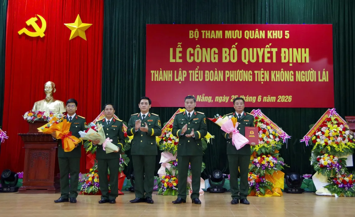 Qu&acirc;n khu 5 th&agrave;nh lập Tiểu đo&agrave;n Phương tiện kh&ocirc;ng người l&aacute;i - Ảnh 2.