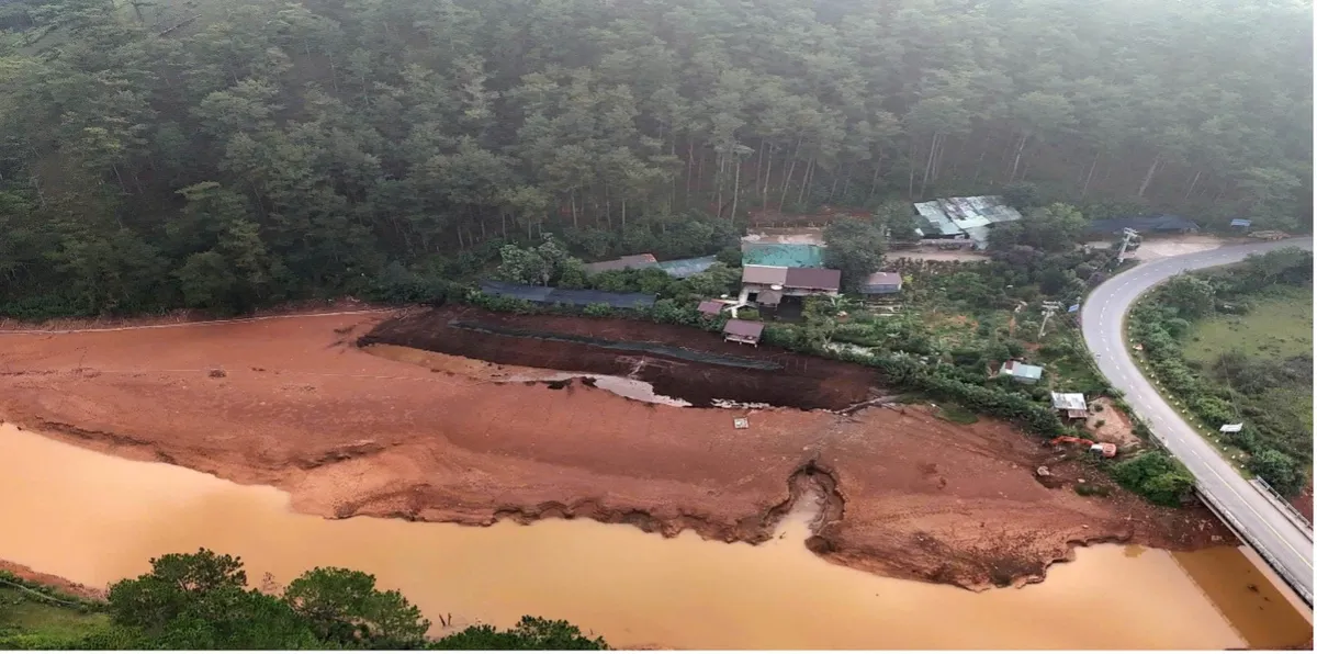 Xử l&yacute; người đ&agrave;n &ocirc;ng đ&agrave;o ao kh&ocirc;ng ph&eacute;p trong Khu du lịch quốc gia Đankia - Suối V&agrave;ng - Ảnh 1.