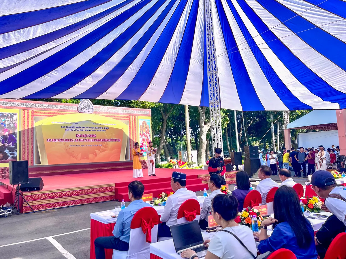 Khai mạc mở m&agrave;n c&aacute;c hoạt động trong Ng&agrave;y hội Văn h&oacute;a Chăm 2026 - Ảnh 1.