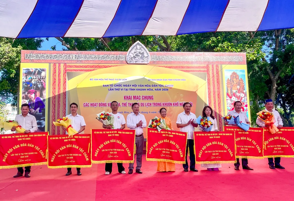 Khai mạc mở m&agrave;n c&aacute;c hoạt động trong Ng&agrave;y hội Văn h&oacute;a Chăm 2026 - Ảnh 4.