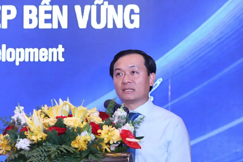 Lấy khoa học, c&ocirc;ng nghệ, đổi mới s&aacute;ng tạo v&agrave; chuyển đổi số l&agrave;m nền tảng để ph&aacute;t triển bền vững - Ảnh 2.