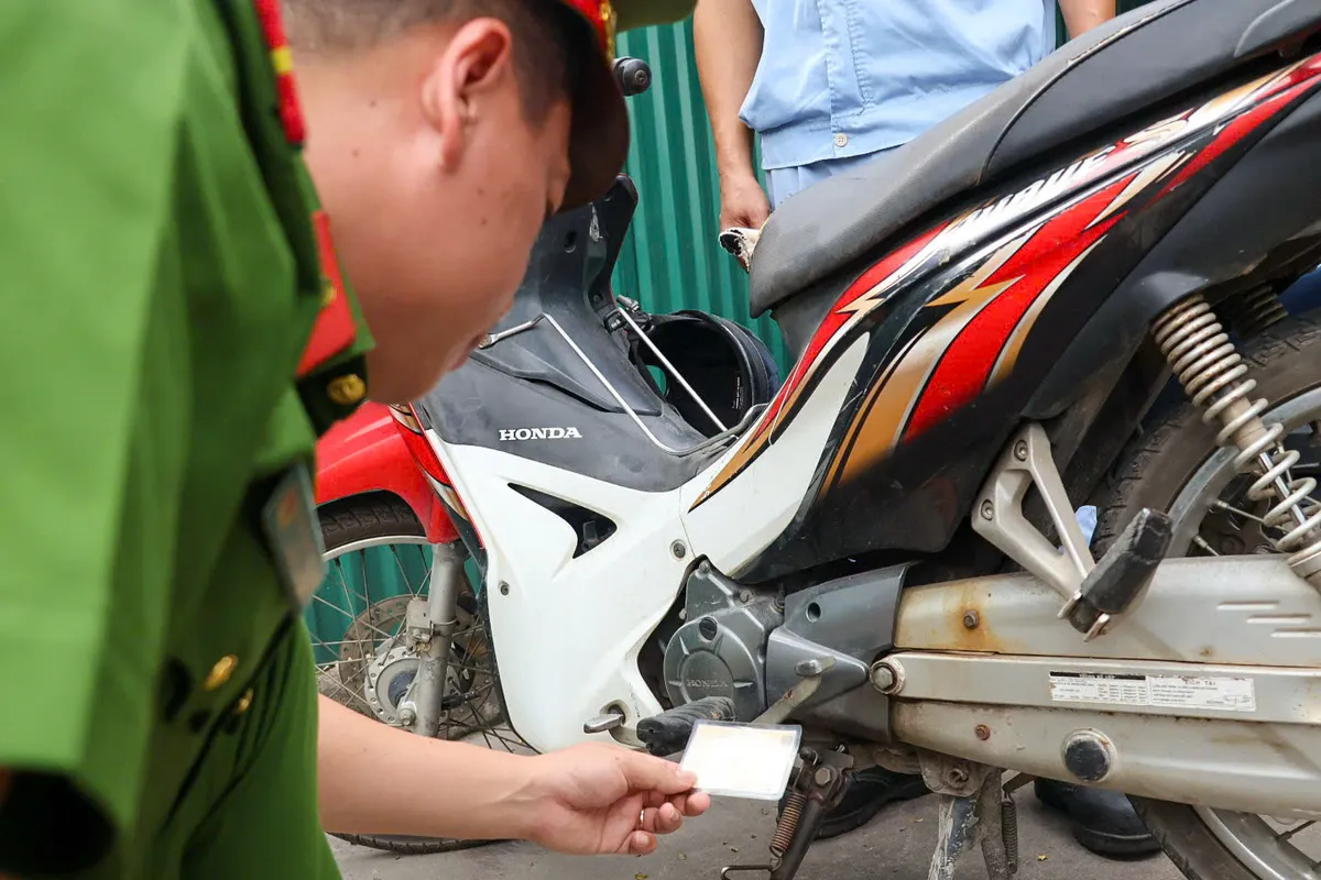 H&agrave; Nội tổng r&agrave; so&aacute;t phương tiện của c&ocirc;ng nh&acirc;n tại khu c&ocirc;ng nghiệp, doanh nghiệp - Ảnh 5.