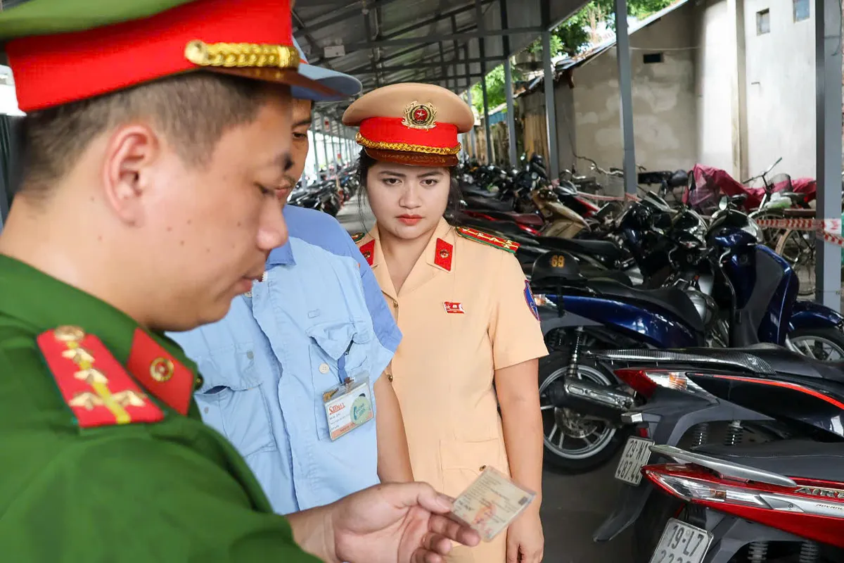 H&agrave; Nội tổng r&agrave; so&aacute;t phương tiện của c&ocirc;ng nh&acirc;n tại khu c&ocirc;ng nghiệp, doanh nghiệp - Ảnh 4.