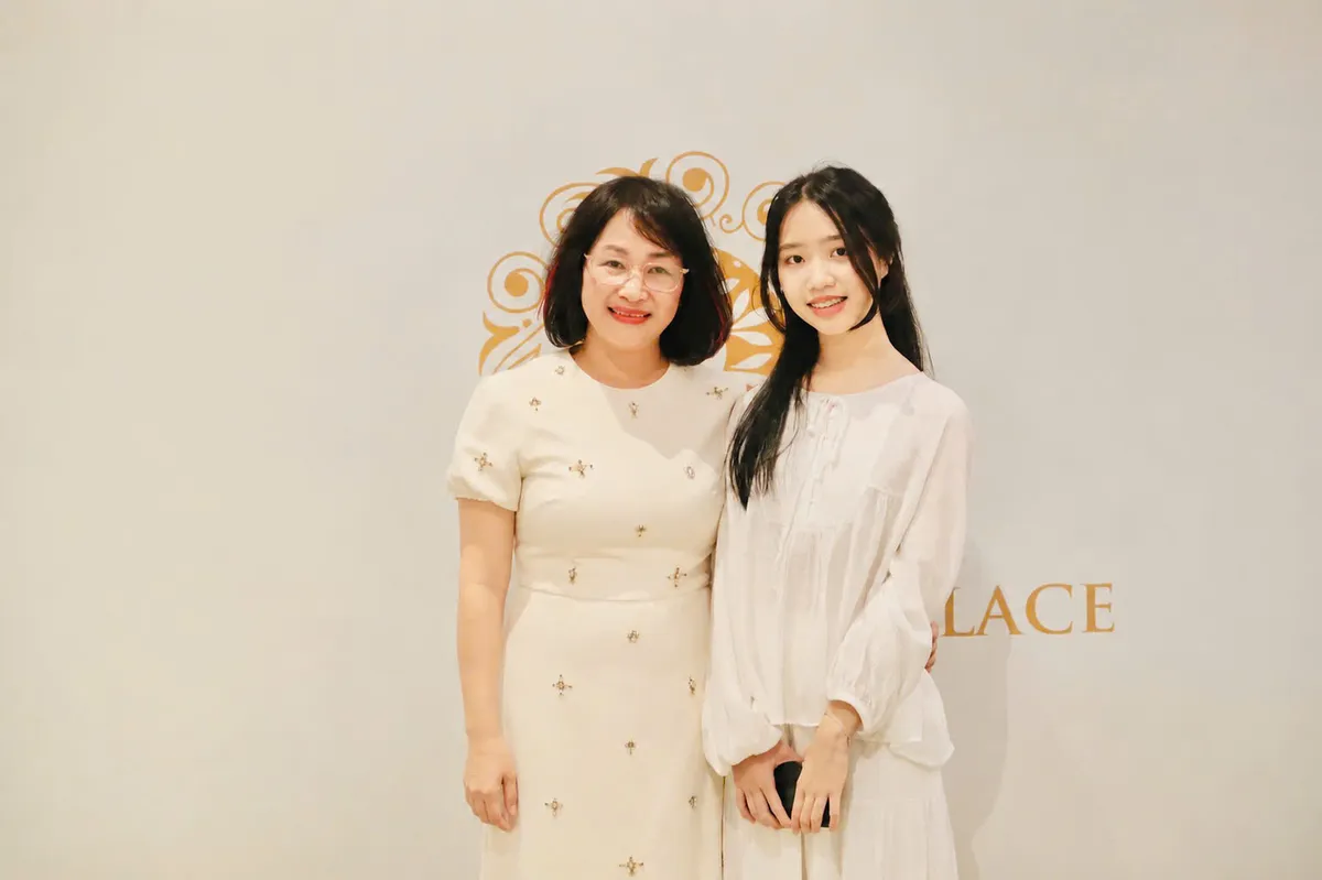 Đặng Huyền Anh v&agrave; h&agrave;nh tr&igrave;nh trở th&agrave;nh Thủ khoa chuy&ecirc;n Văn trường Ams - Ảnh 2.