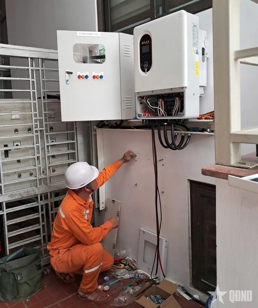 Bộ đ&ocirc;i th&uacute;c đẩy chuyển dịch năng lượng xanh- Ảnh 1.