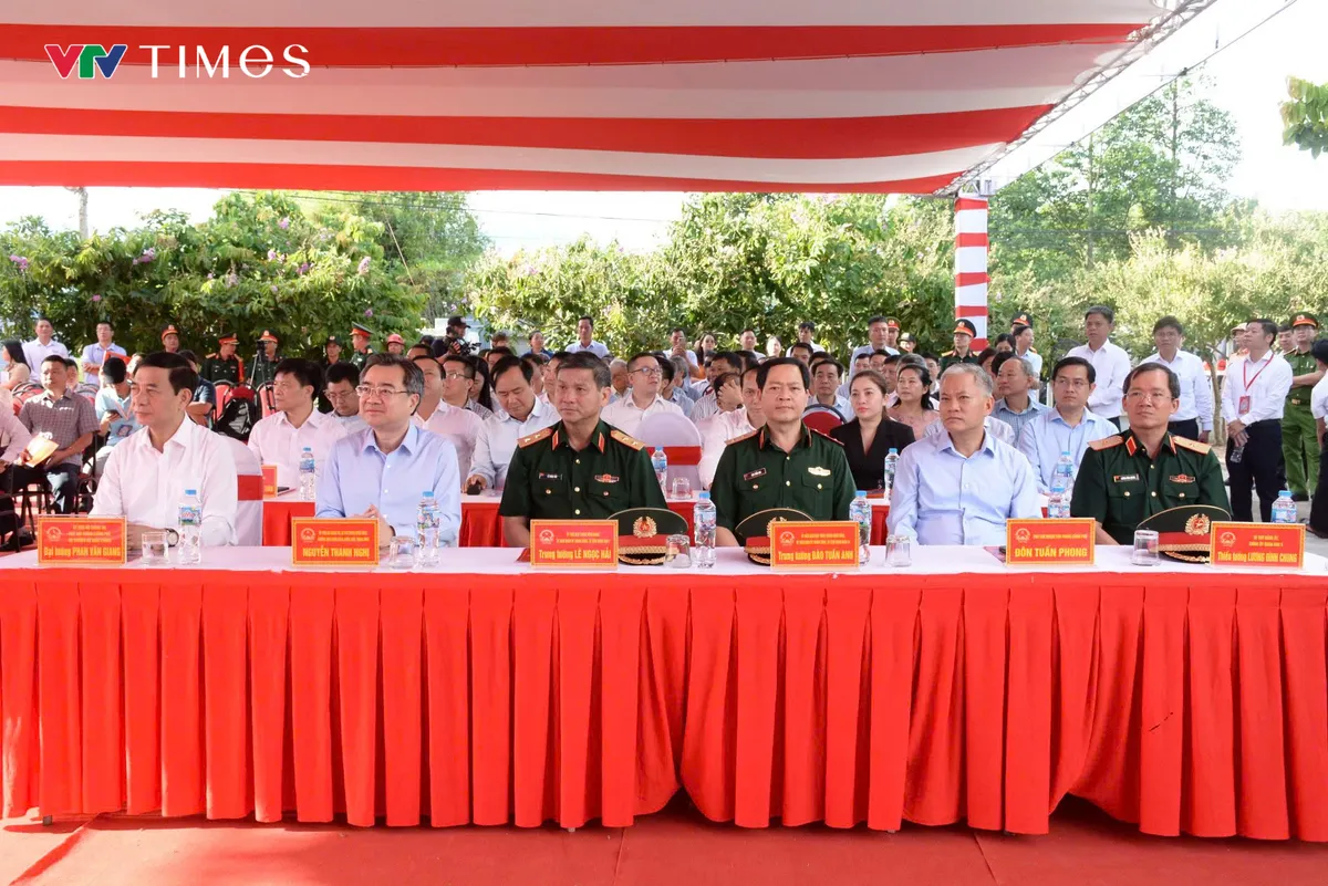 Đại tướng Phan Văn Giang dự lễ khởi công 100 căn nhà tránh lũ cộng đồng tại Đắk Lắk - Ảnh 1.