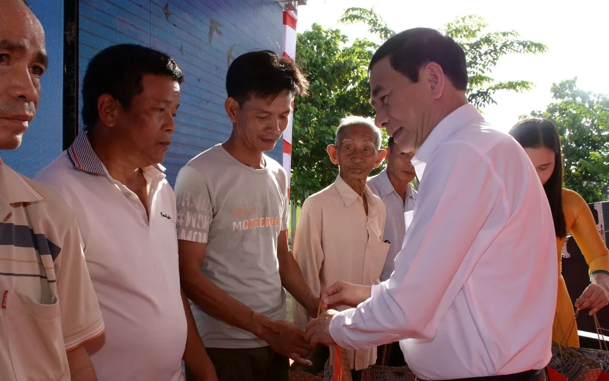 Đại tướng Phan Văn Giang dự lễ khởi công 100 căn nhà tránh lũ cộng đồng tại Đắk Lắk - Ảnh 3.